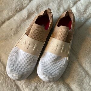 APL Womens TechLoom Bliss Running Shoe - Caramel / Warm Silk / White - 8.5